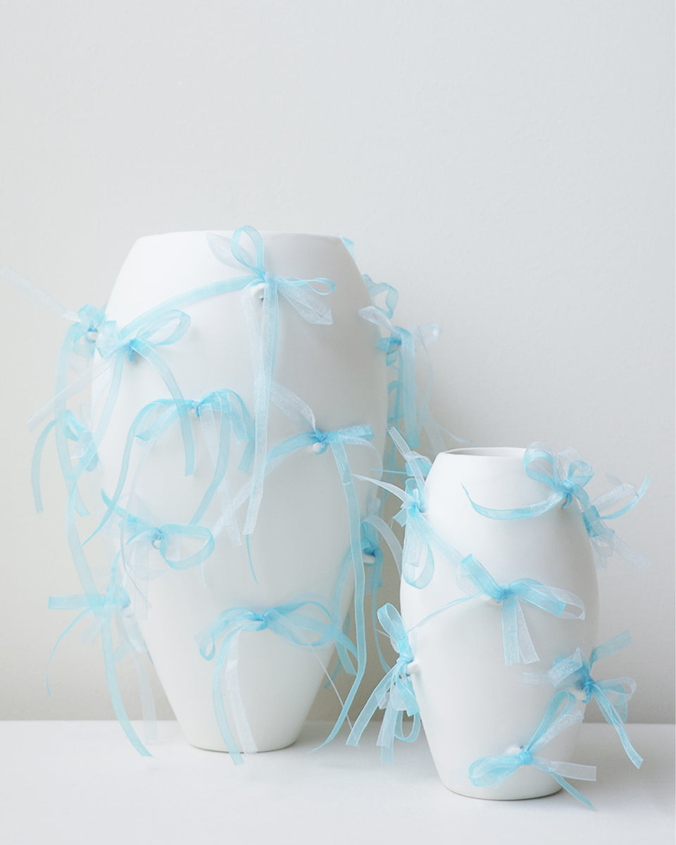 Pearly Pearl - Small Vase In Matte White w/ Organza Ribbon