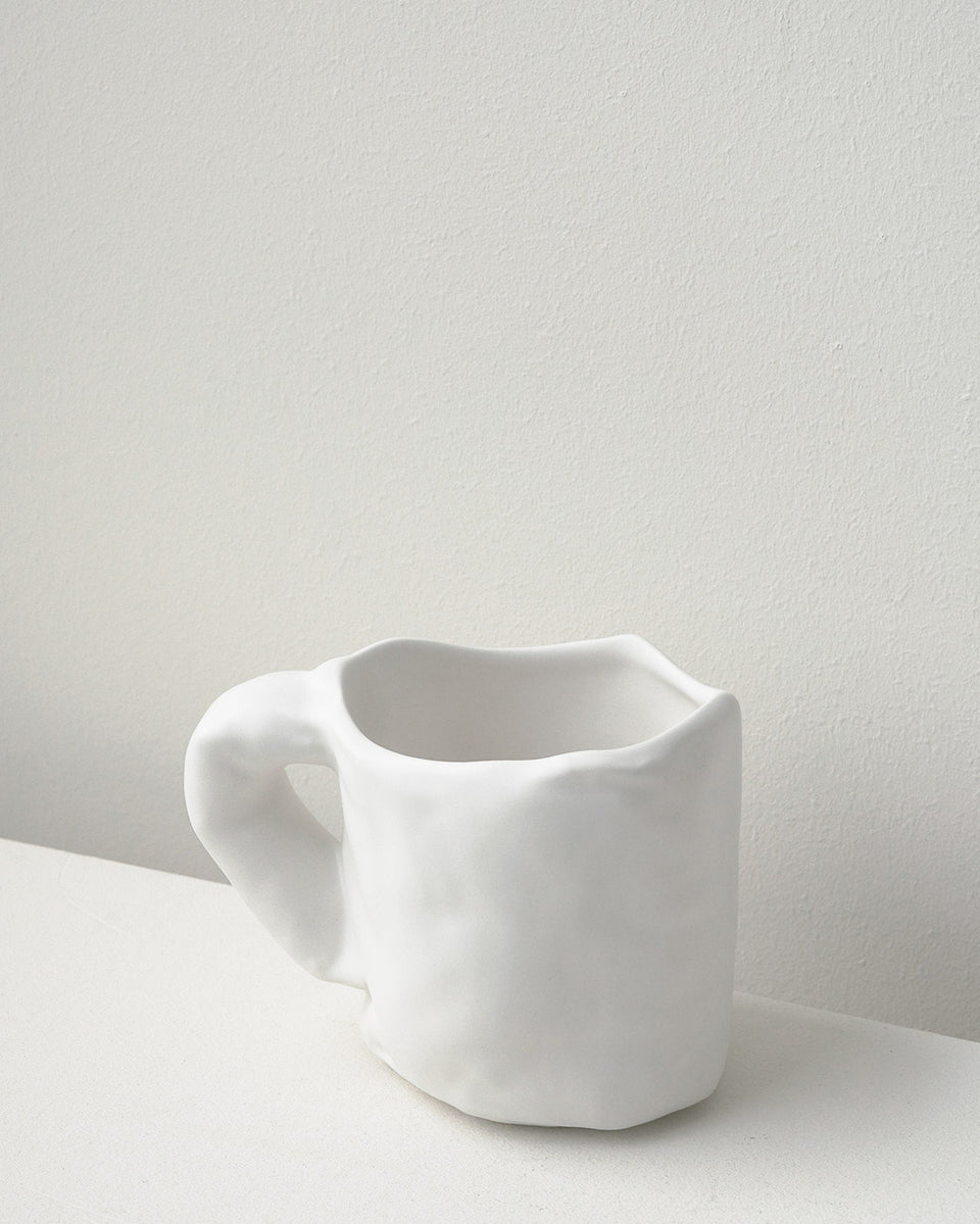 Stand Back! This Mug is Deflating - Mug in Matte White