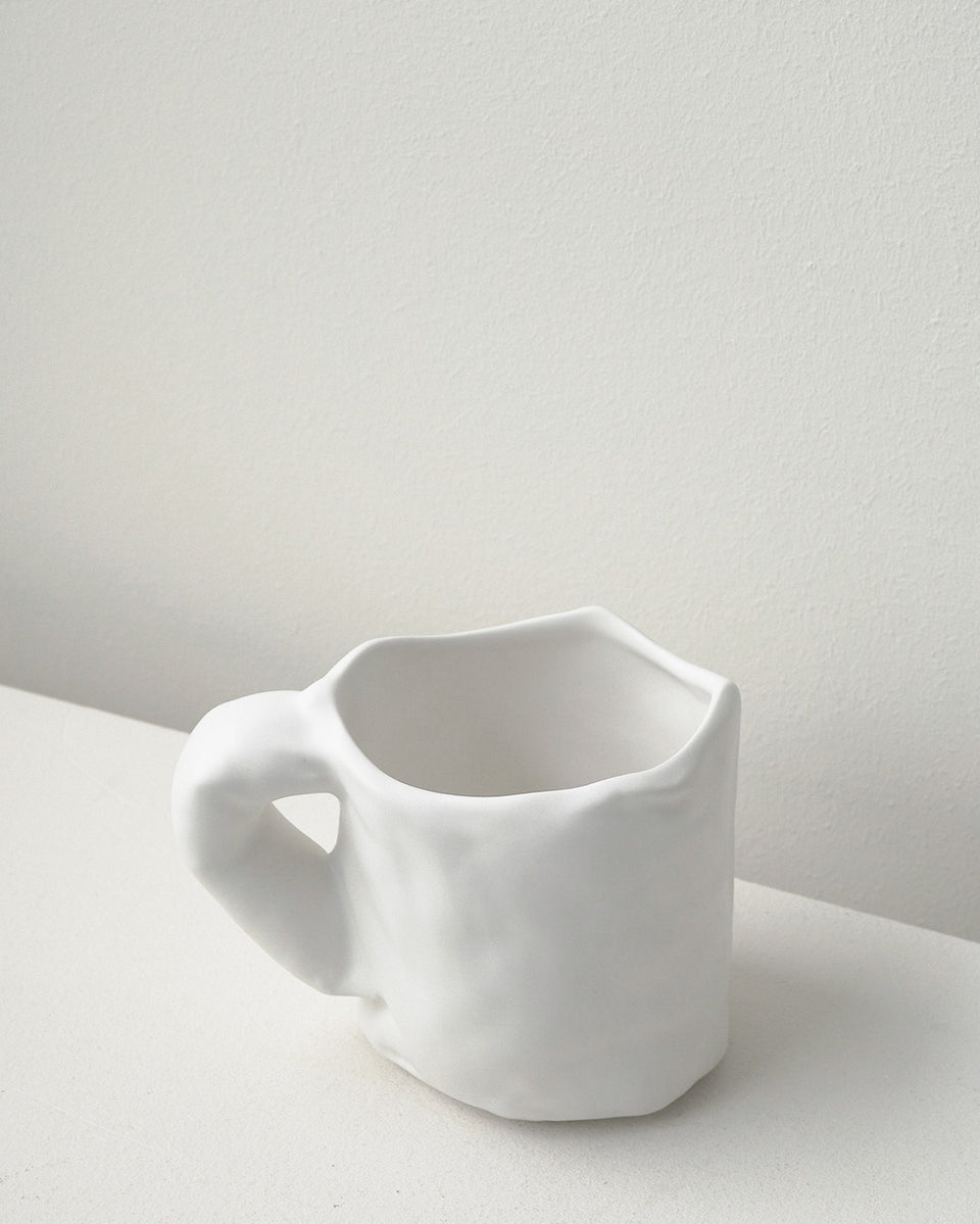 Stand Back! This Mug is Deflating - Mug in Matte White
