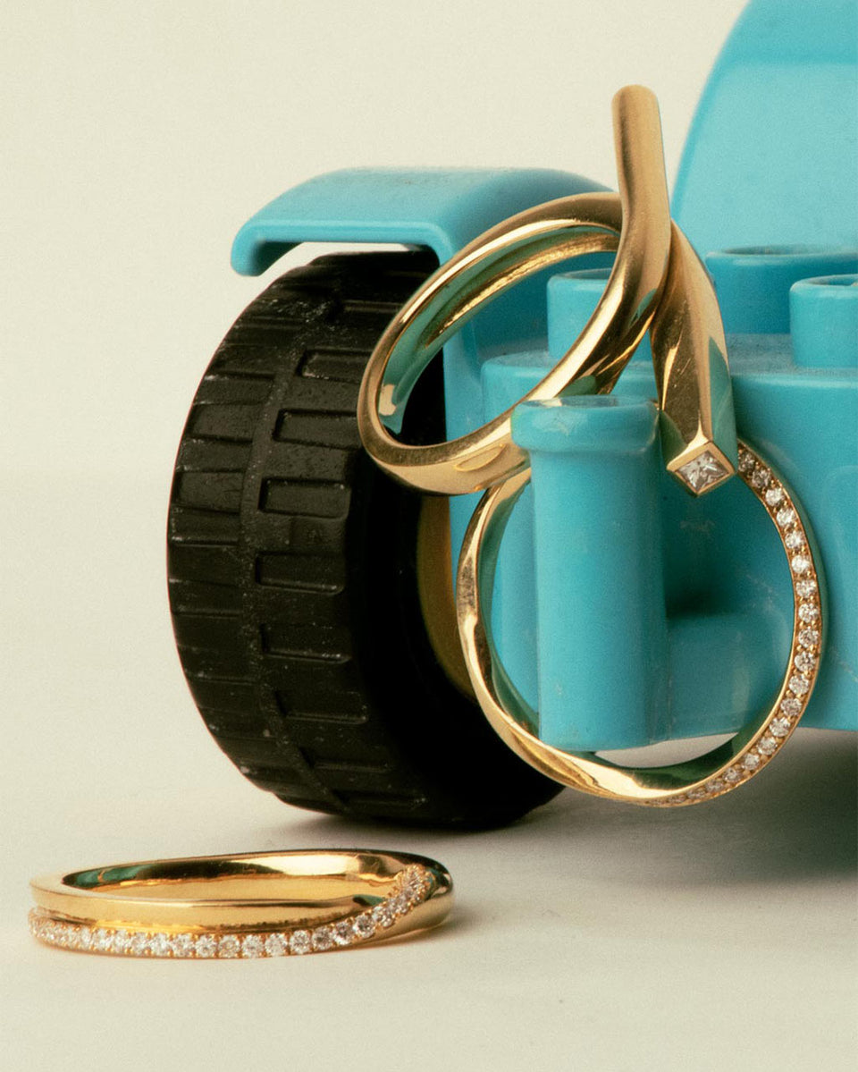 The Phases of the Moon - 18 Carat Yellow Gold and Diamond Ring