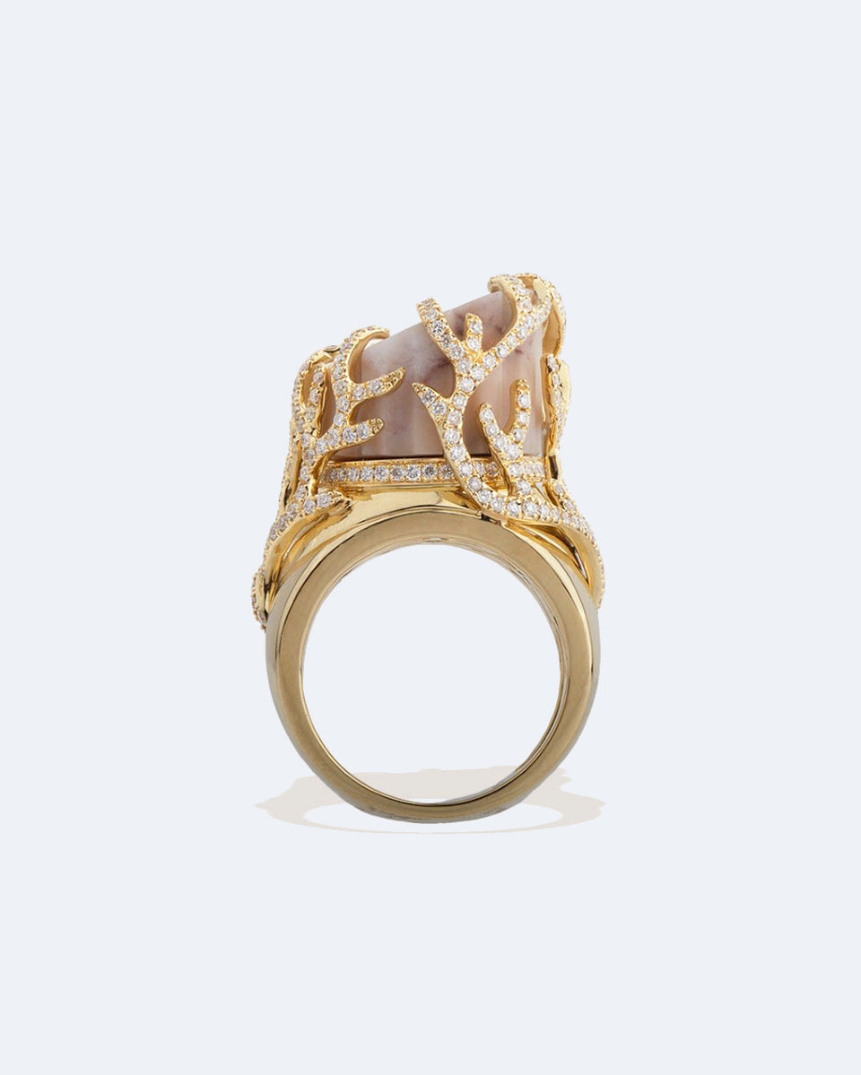 The Death of Sophocles - 18 Carat Yellow Gold, Marble and Diamond Ring