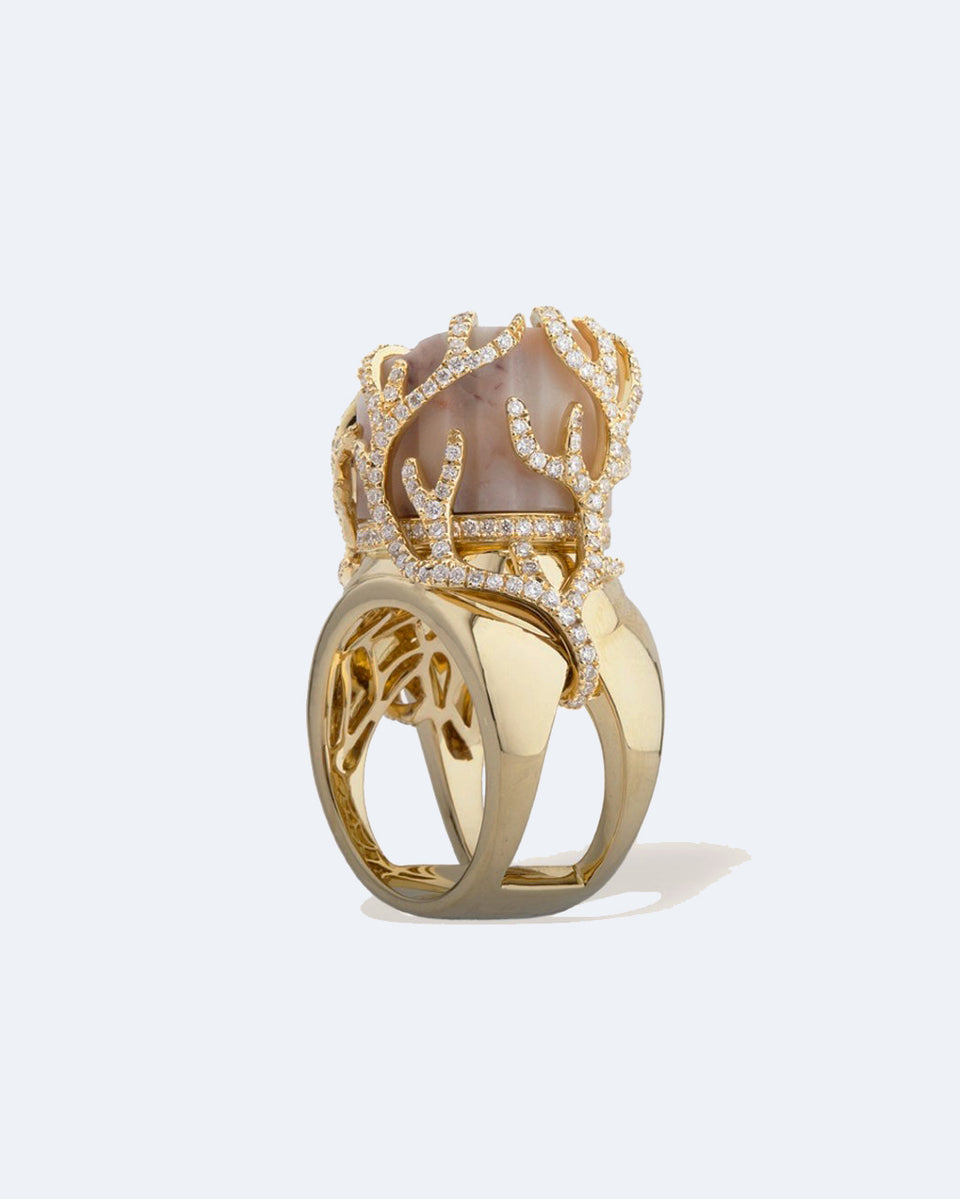 The Death of Sophocles - 18 Carat Yellow Gold, Marble and Diamond Ring
