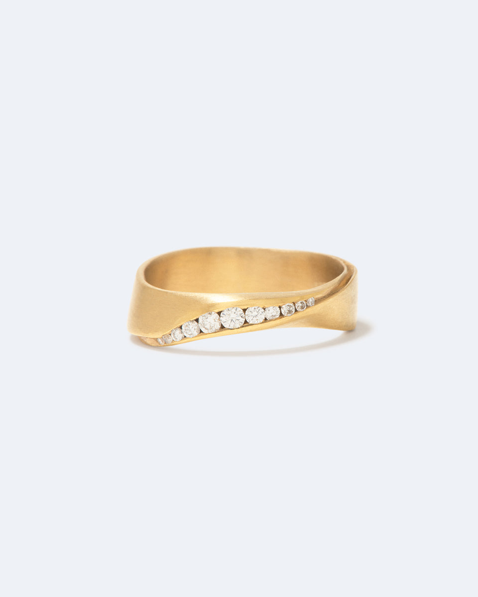 A Light in the Rain - 18 Carat Yellow Gold and Diamond Ring