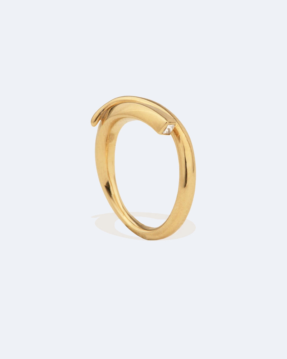 A River in the Dales - 18 Carat Yellow Gold and Diamond Ring