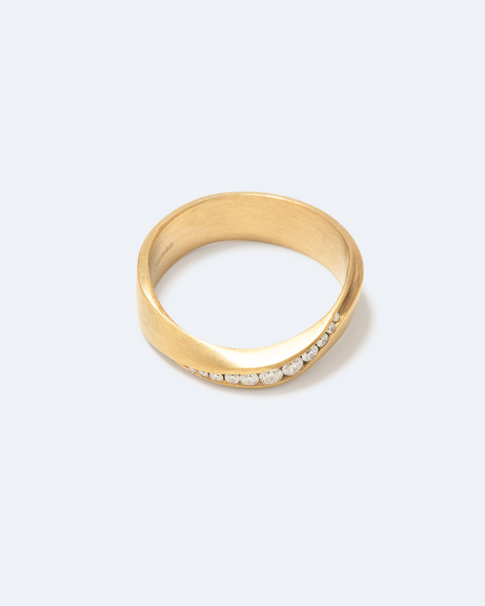 A Light in the Rain - 18 Carat Yellow Gold and Diamond Ring