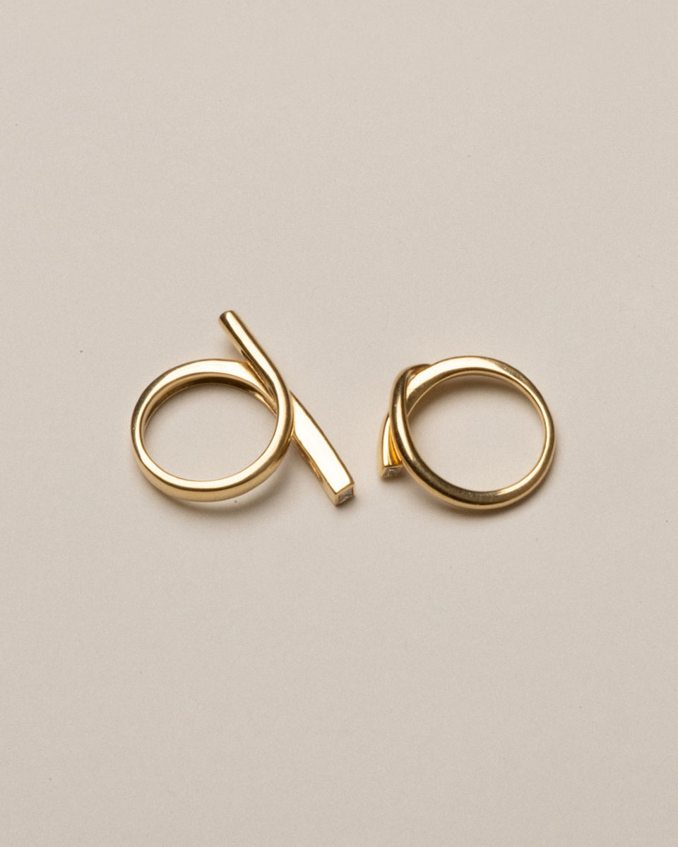 A River in the Dales - 18 Carat Yellow Gold and Diamond Ring