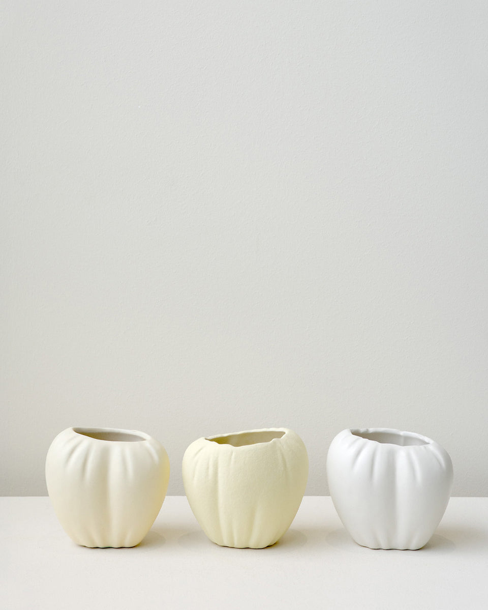 B72 - Small Vase in Matte White