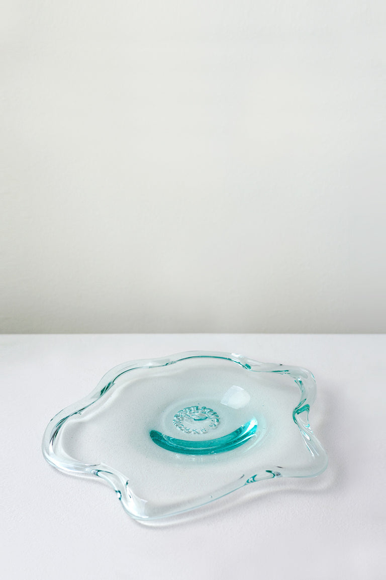 Pond - Medium Recycled Glass Dinner Plate in Clear