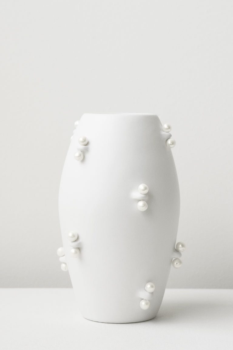 Pinched - Small Vase In Matte White w/ Freshwater Pearl