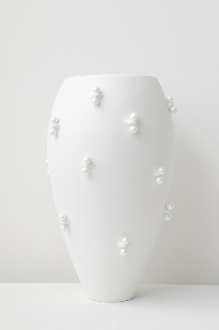 Pinched - Large Vase In Matte White w/ Freshwater Pearl