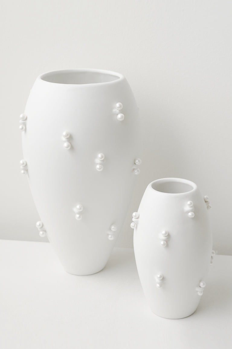 Pinched - Small Vase In Matte White w/ Freshwater Pearl