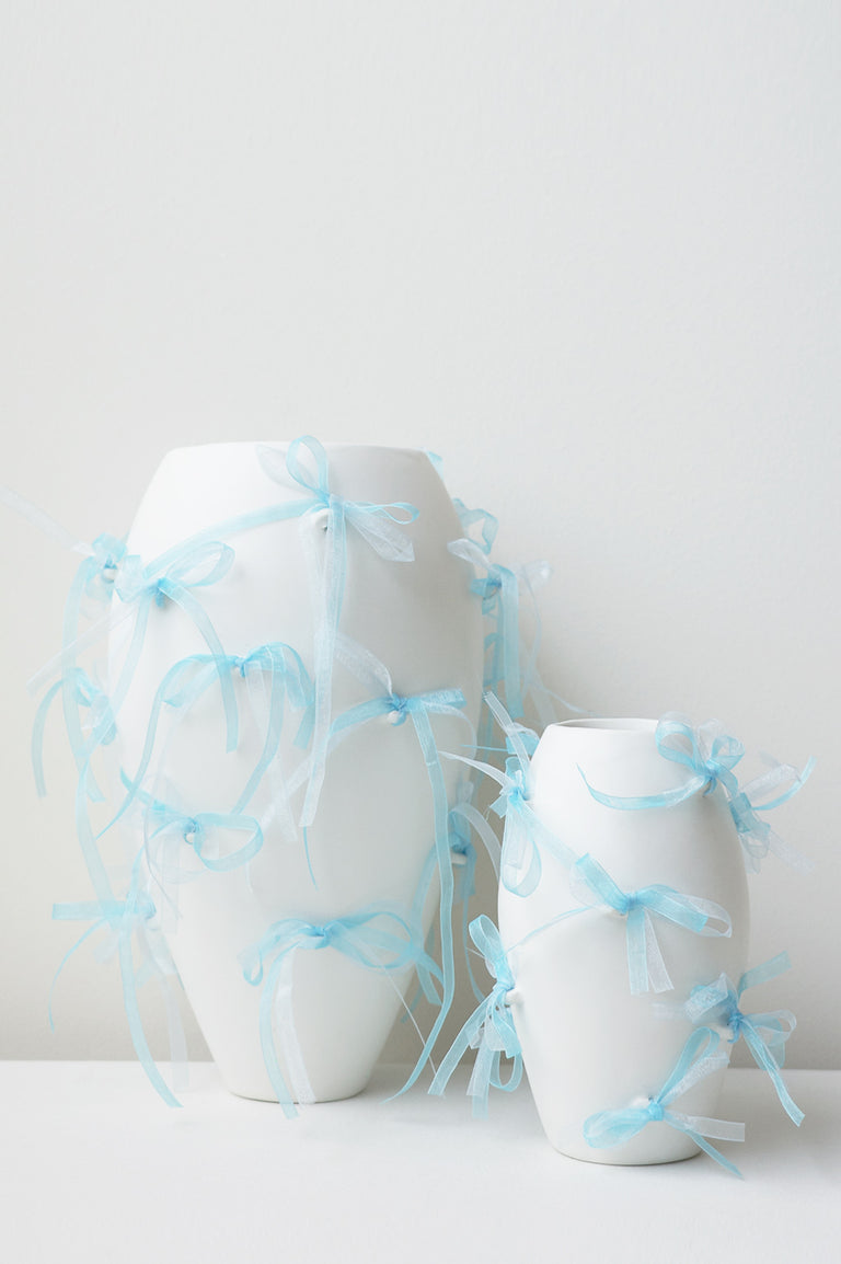 Pearly Pearl - Large Vase In Matte White w/ Organza Ribbon