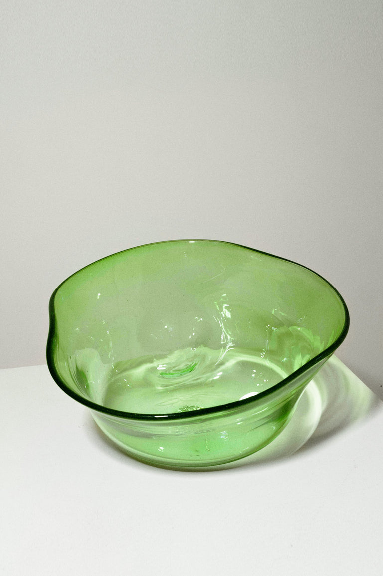 B121 - Recycled Glass Bowl in Leaf Green