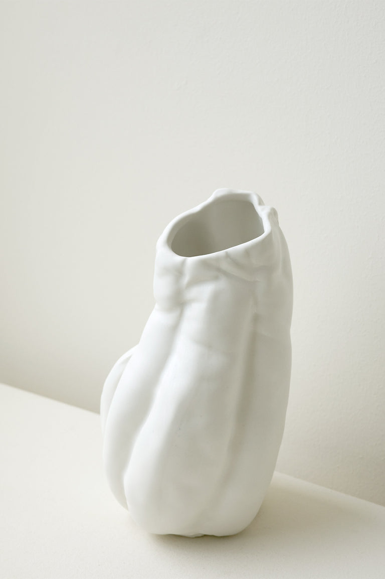 B55 - Medium Vase in Matte White