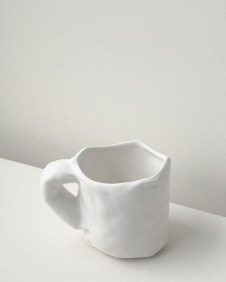 Stand Back! This Mug is Deflating - Mug in Matte White