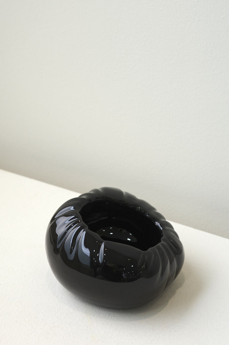 B71 - Small Bowl in Gloss Black