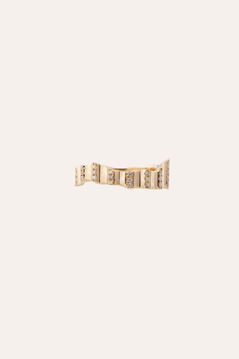 Fragment - 18 Carat Yellow Gold and Diamond Band Ring