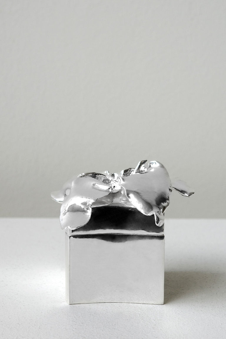 Medium Flower Trinket Box - Jewellery Box in Silver