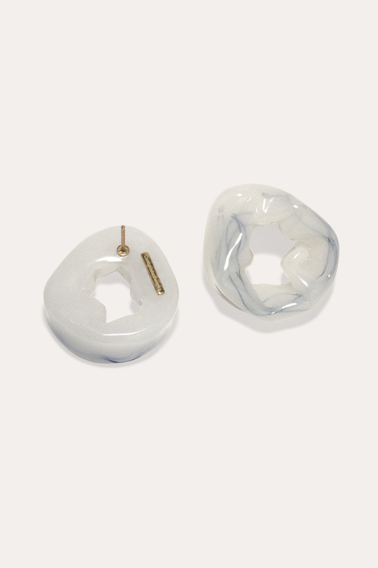 Scrunch - Threads in Pearlescent White Bio Resin and Recycled Gold Vermeil Earrings