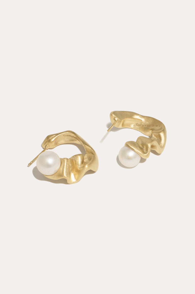 Crumple II - Pearl and Recycled Gold Vermeil Earrings