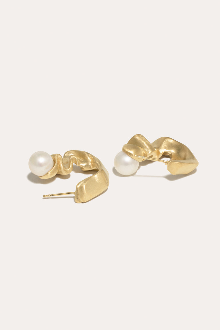 Crumple II - Pearl and Recycled Gold Vermeil Earrings