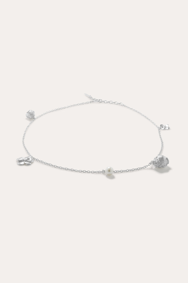 R2235 - Pearl and Silver Plated Necklace