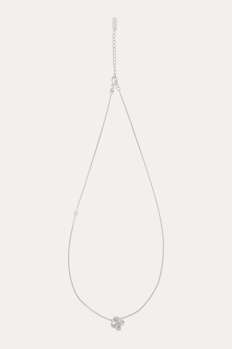 R2237 - Pearl and Silver Plated Necklace