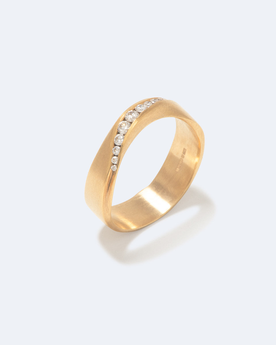 A Light in the Rain - 18 Carat Yellow Gold and Diamond Ring