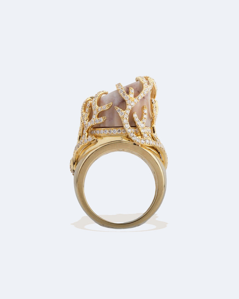 The Death of Sophocles - 18 Carat Yellow Gold, Marble and Diamond Ring