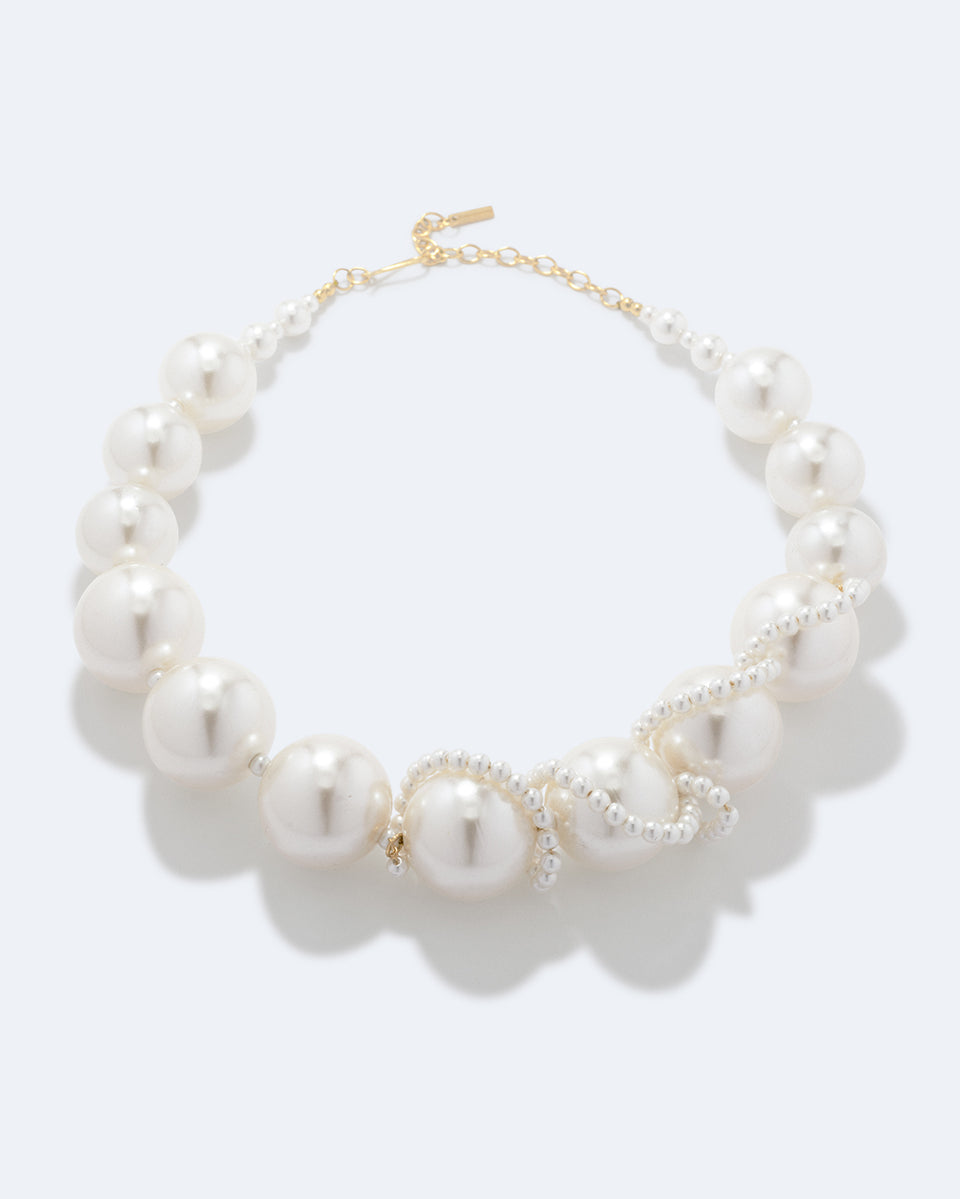 The Arcs of the Moon - Pearl and Gold Plated Necklace