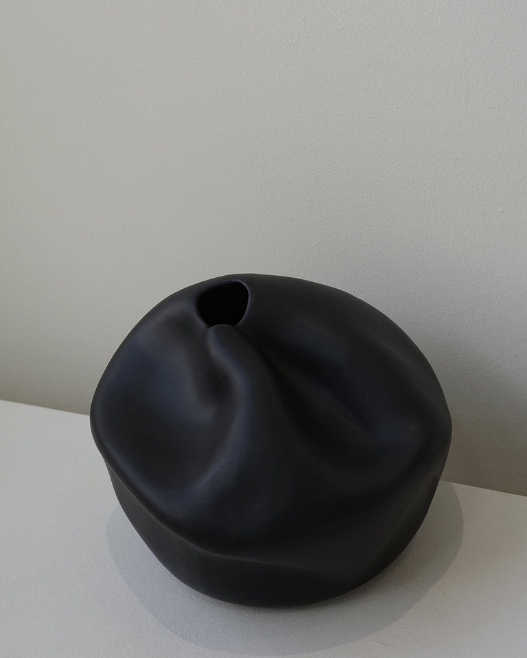 Compound - Vessel in Matte Black
