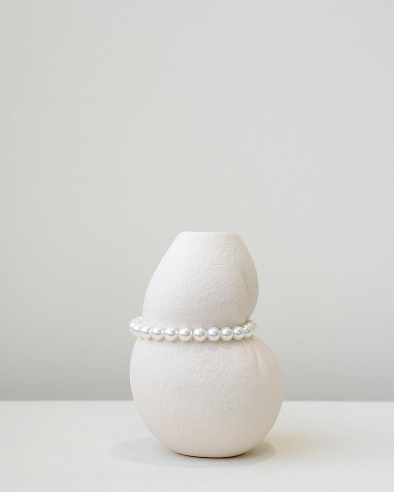 Squeezed - Small Vase in Textured Beige w/ Faux Pearls