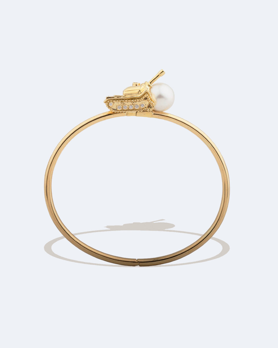 A Portrait of the Twentieth Century - 18 Carat Gold, 0.123ct Diamond and South-Sea Pearl Bangle