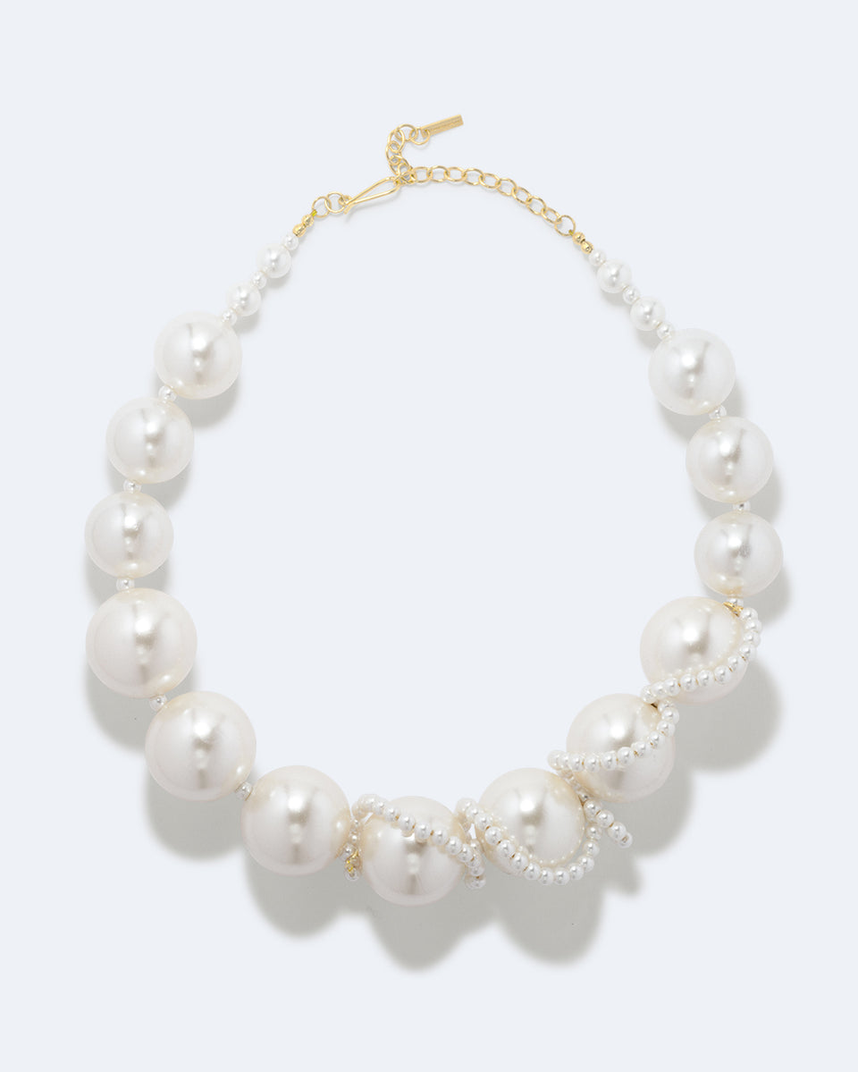 The Arcs of the Moon - Pearl and Gold Plated Necklace