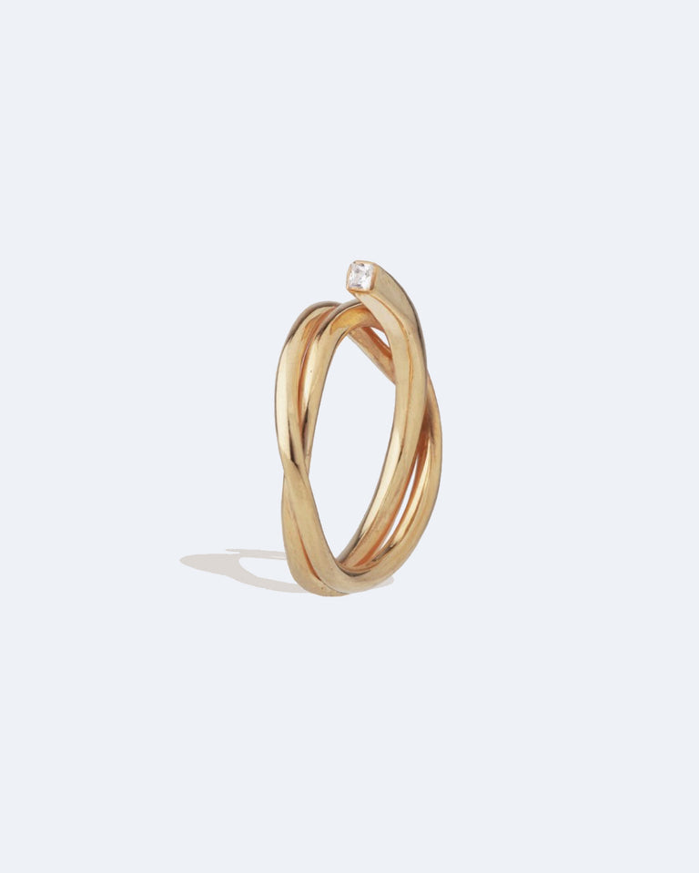 An Archaeology of the Industrial Age - 18 Carat Yellow Gold and Diamond Ring