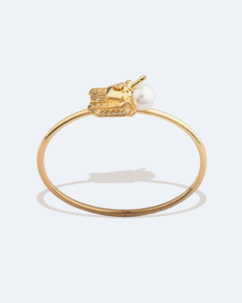 A Portrait of the Twentieth Century - 18 Carat Gold, 0.123ct Diamond and South-Sea Pearl Bangle