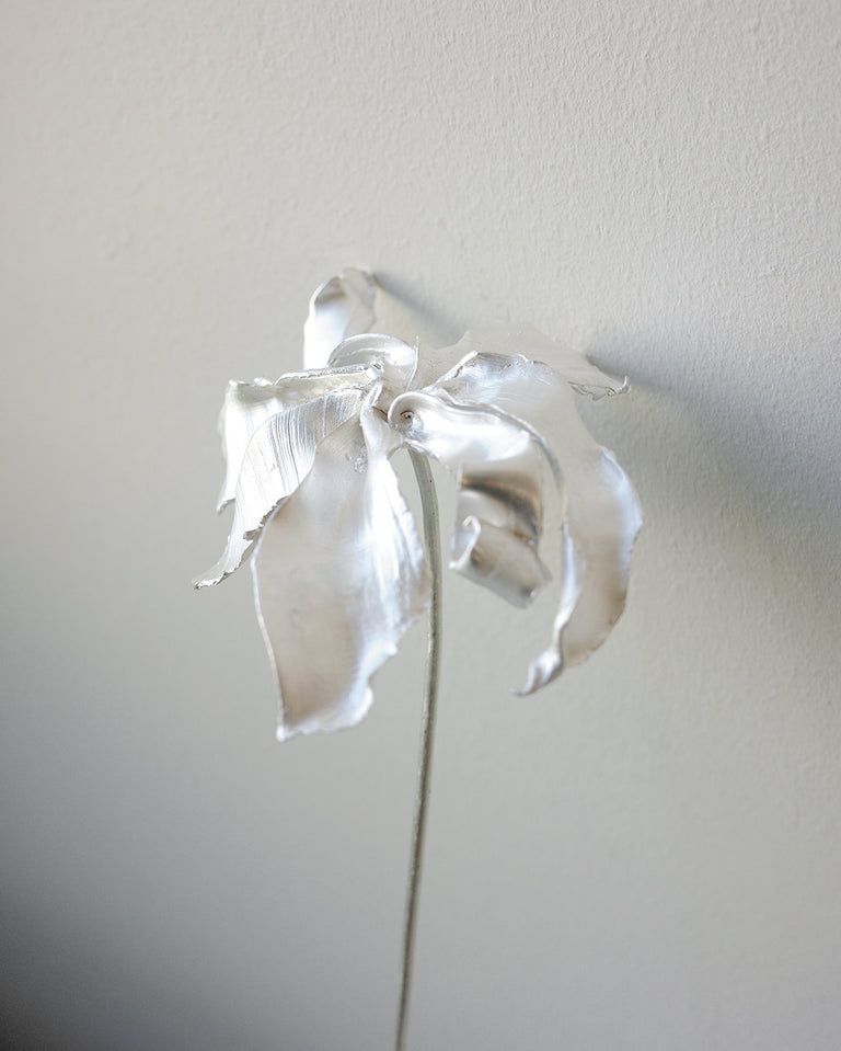 The Ebb II - Flower Ornament in Silver