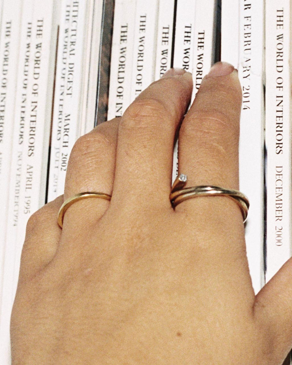 An Archaeology of the Industrial Age - 18 Carat Yellow Gold and Diamond Ring