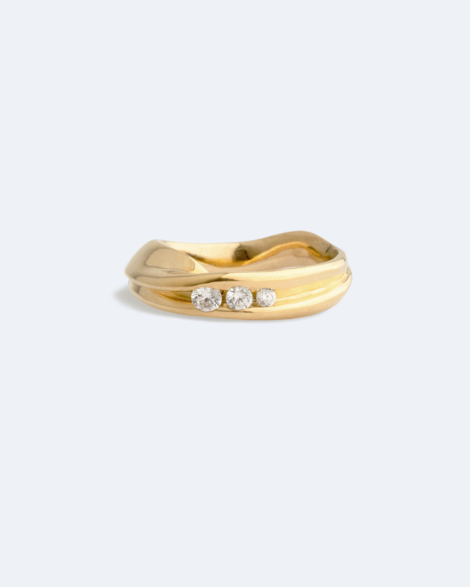 Los Límites de lo Posible - 18 Carat Yellow Gold and Diamond Ring