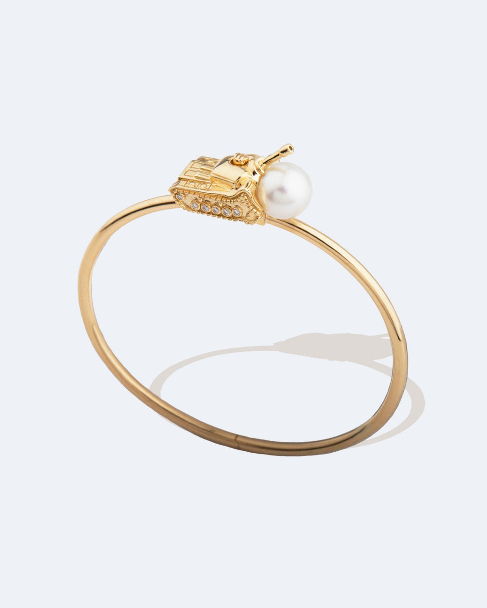 A Portrait of the Twentieth Century - 18 Carat Gold, 0.123ct Diamond and South-Sea Pearl Bangle