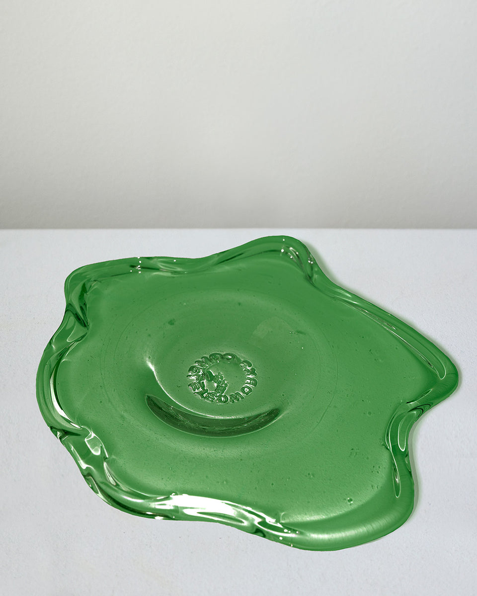 Pond - Medium Recycled Glass Dinner Plate in Leaf Green