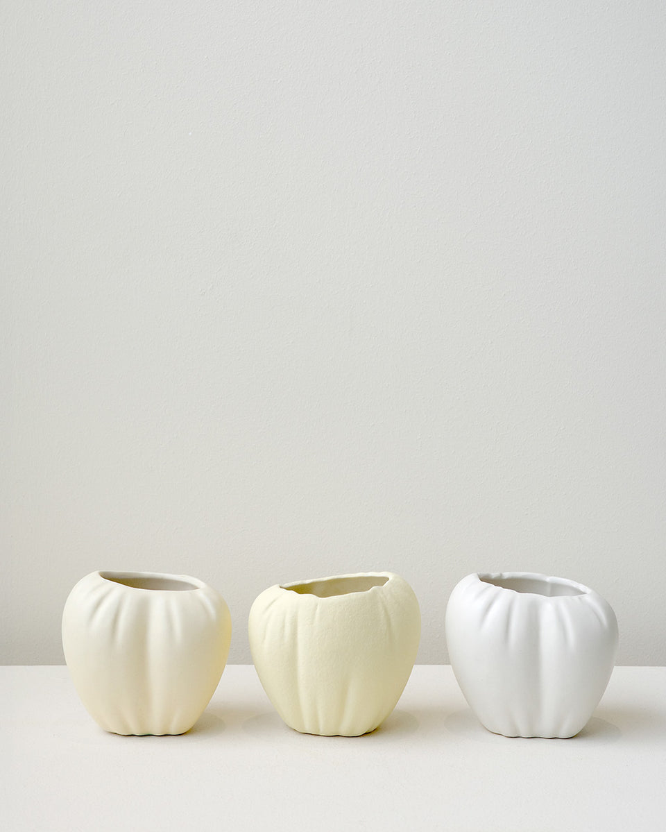 B72 - Small Vase in Matte White