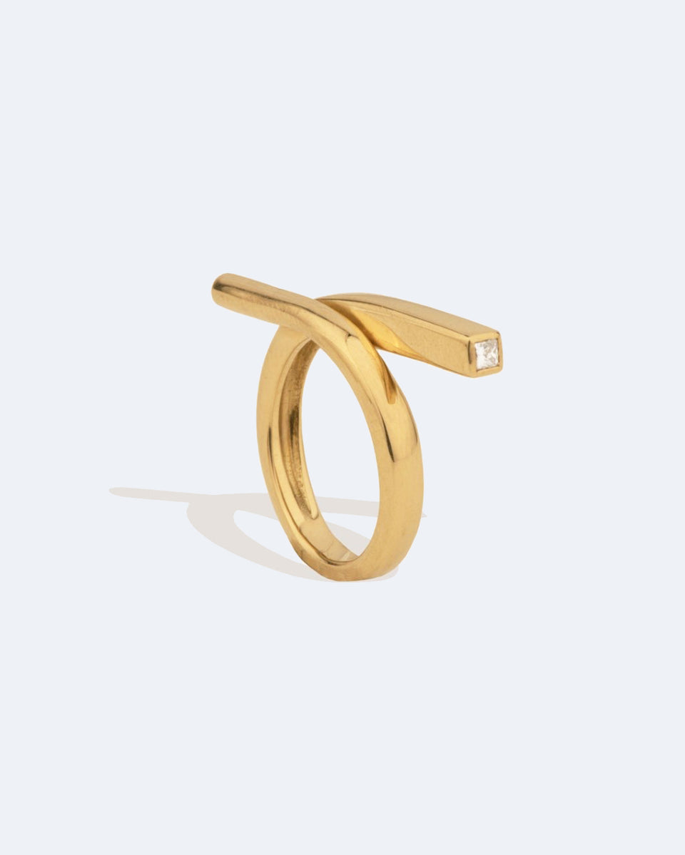 Flight - 18 Carat Yellow Gold and Diamond Ring