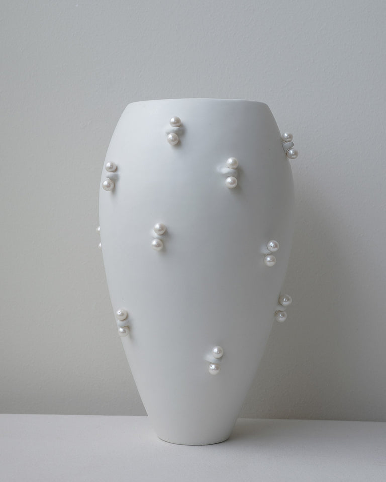 Pinched - Large Vase In Matte White w/ Freshwater Pearl
