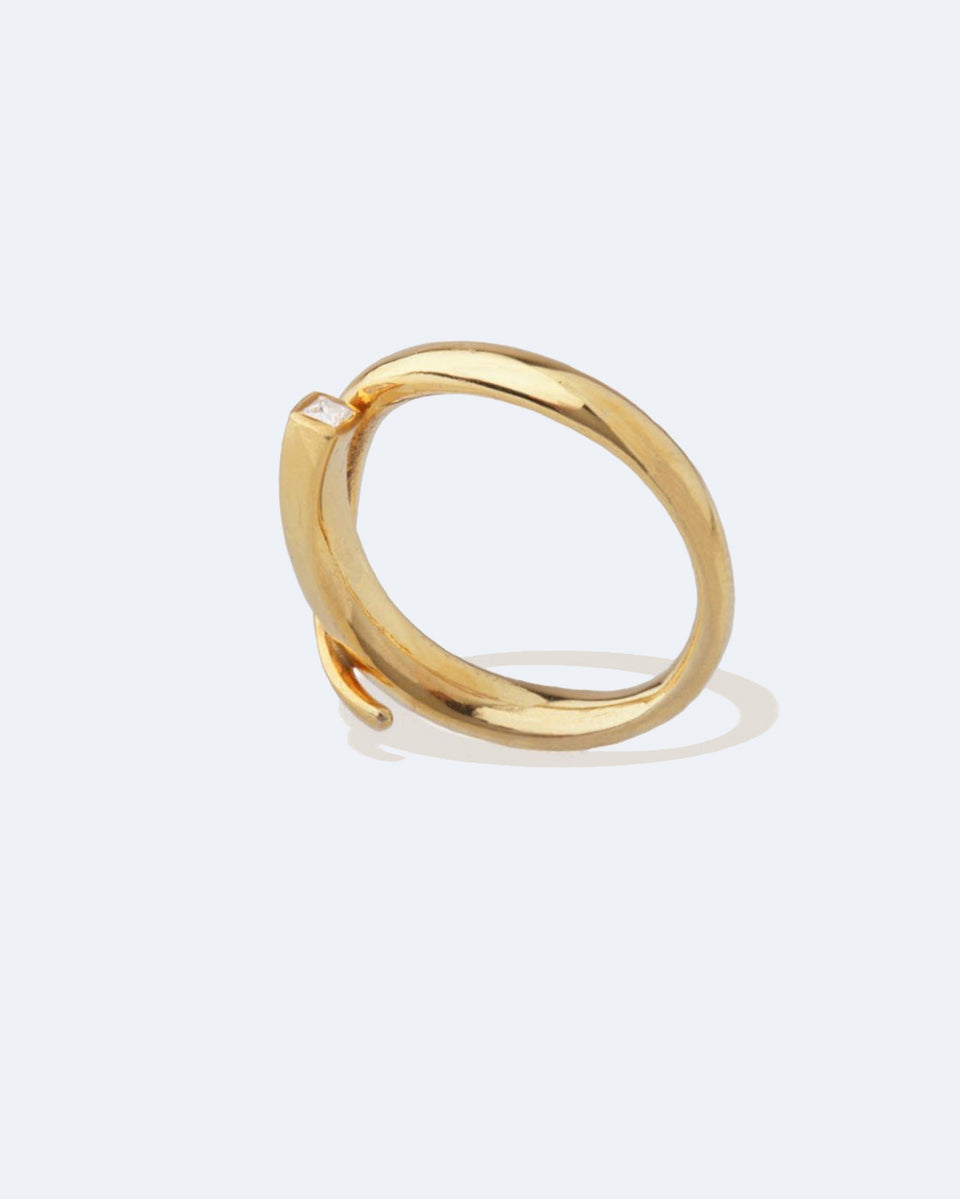 A River in the Dales - 18 Carat Yellow Gold and Diamond Ring