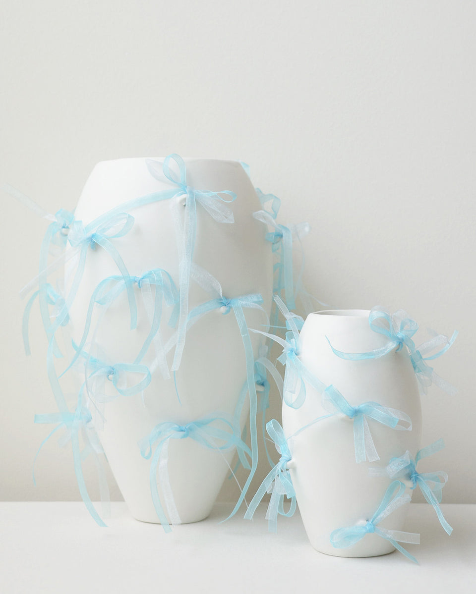 Pearly Pearl - Small Vase In Matte White w/ Organza Ribbon