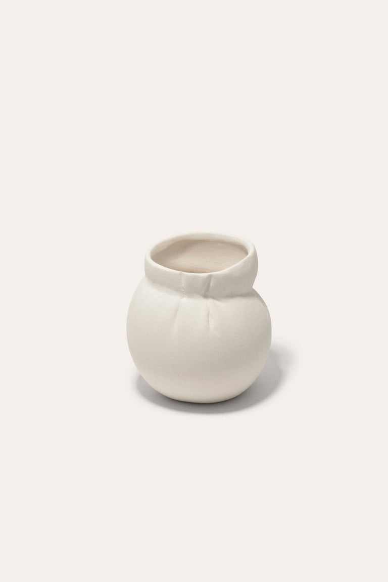 Squeezed - Cup in Matte White