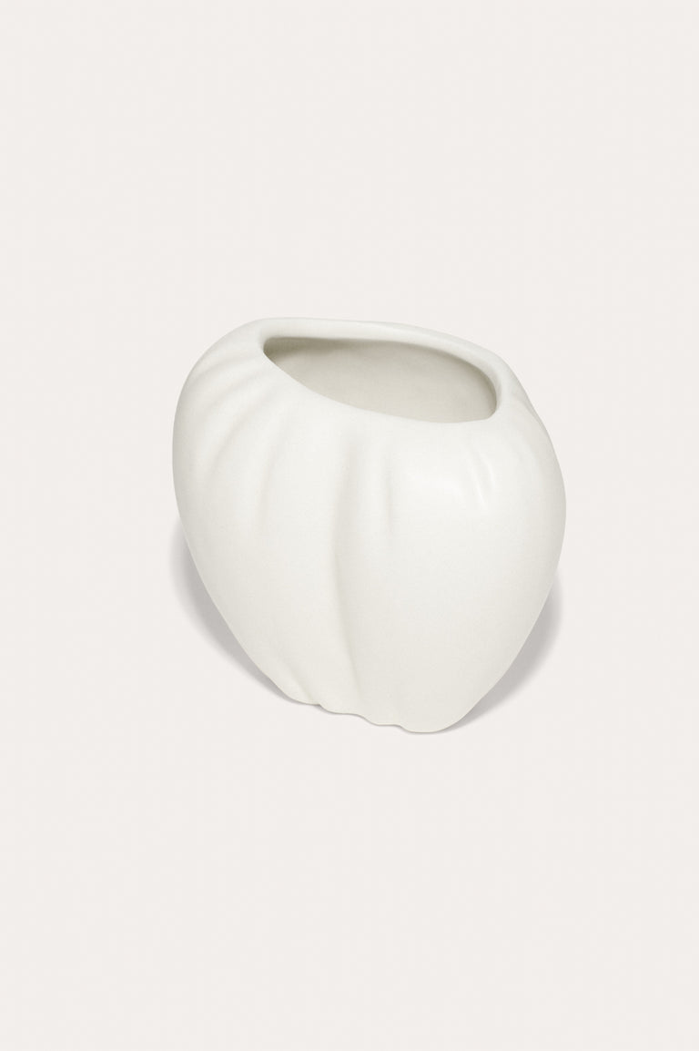 B72 - Small Vase in Matte White