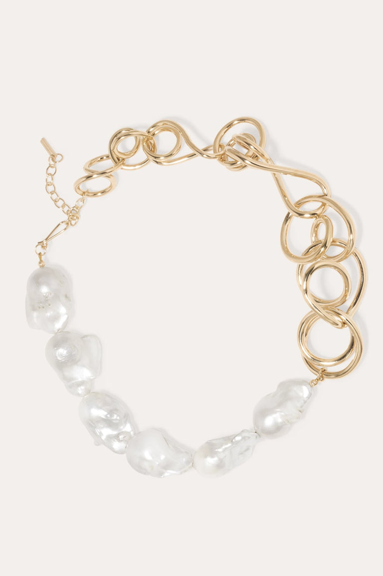 Who's in Charge? - Pearl and Gold Plated Necklace
