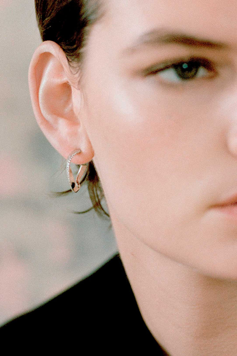 Elegy for W.W. - 18 Carat White Gold and Diamond Single Earring